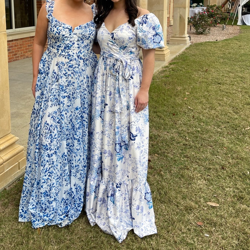 Alamour The Label Blue and White Floral Maxi Dress
